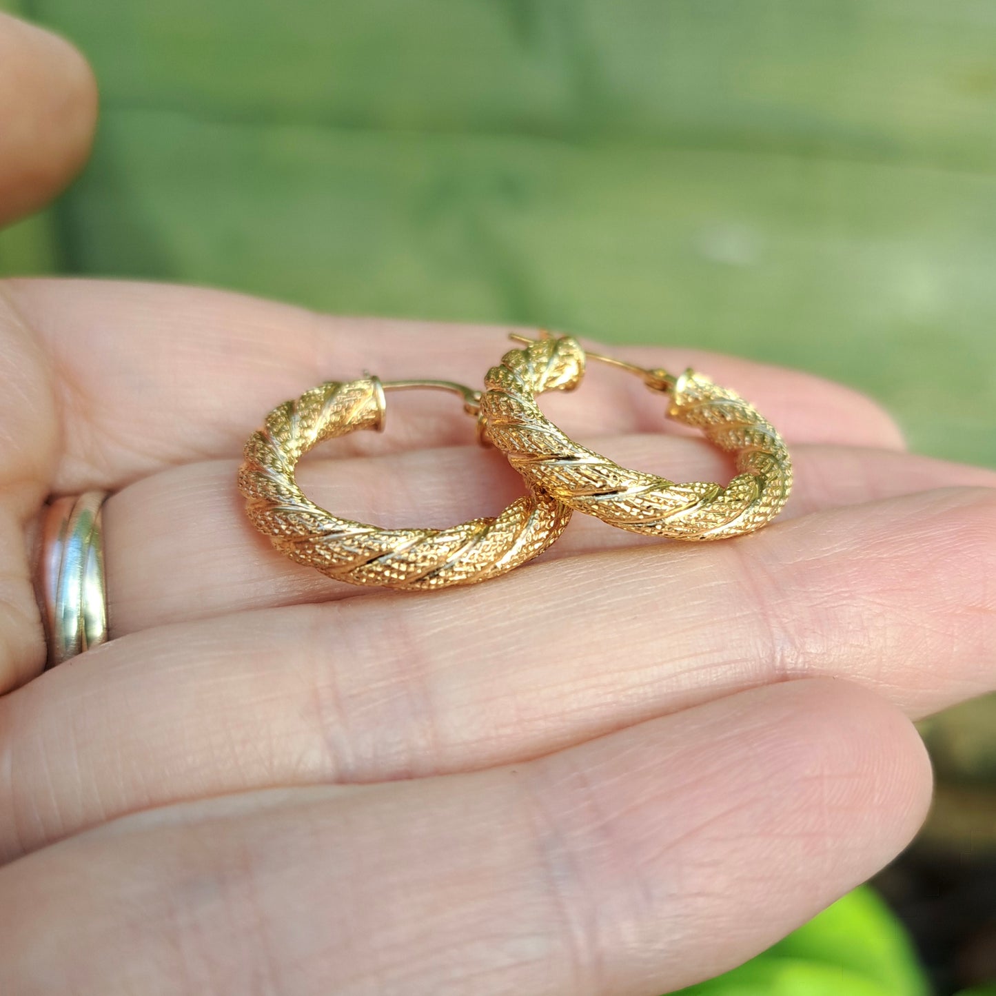Pre-owned 9ct Italian Gold Textured Twist Hoop Earrings, Unoaerre