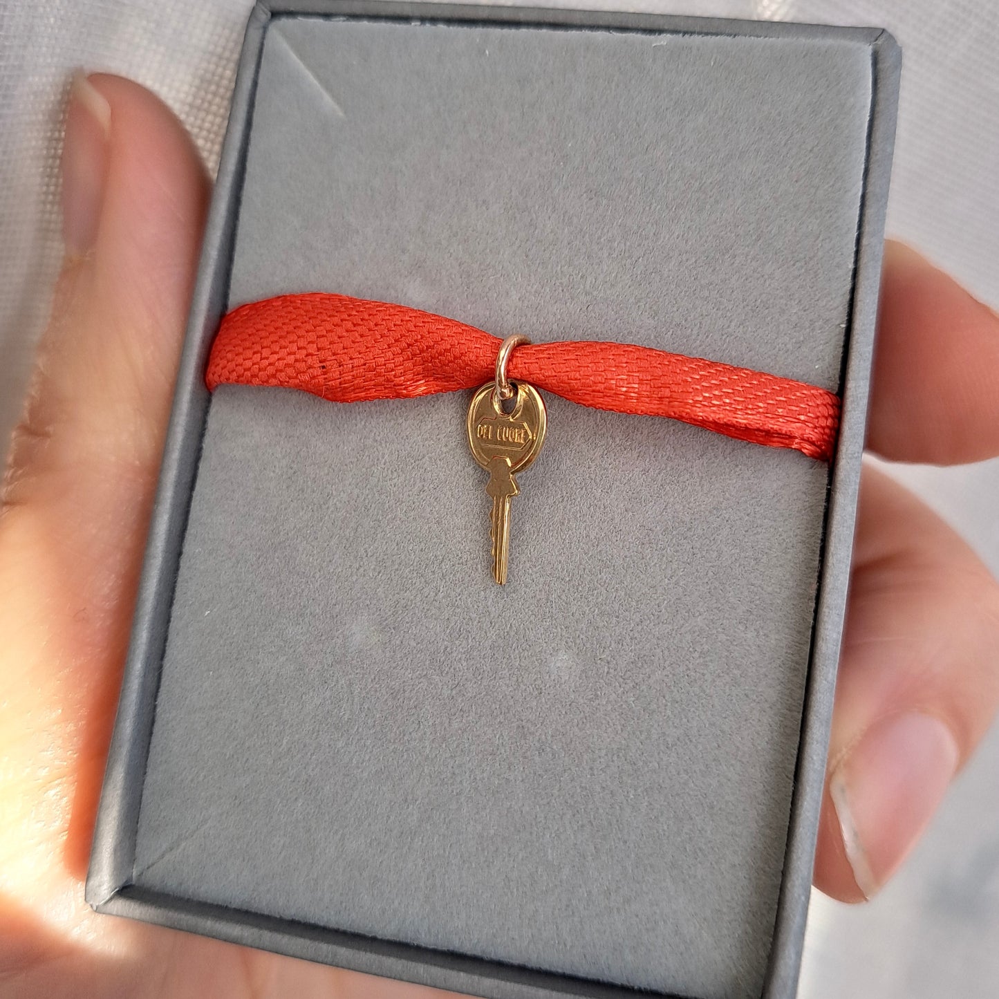 Pre-owned 9ct Gold Tiny Yale Key Charm