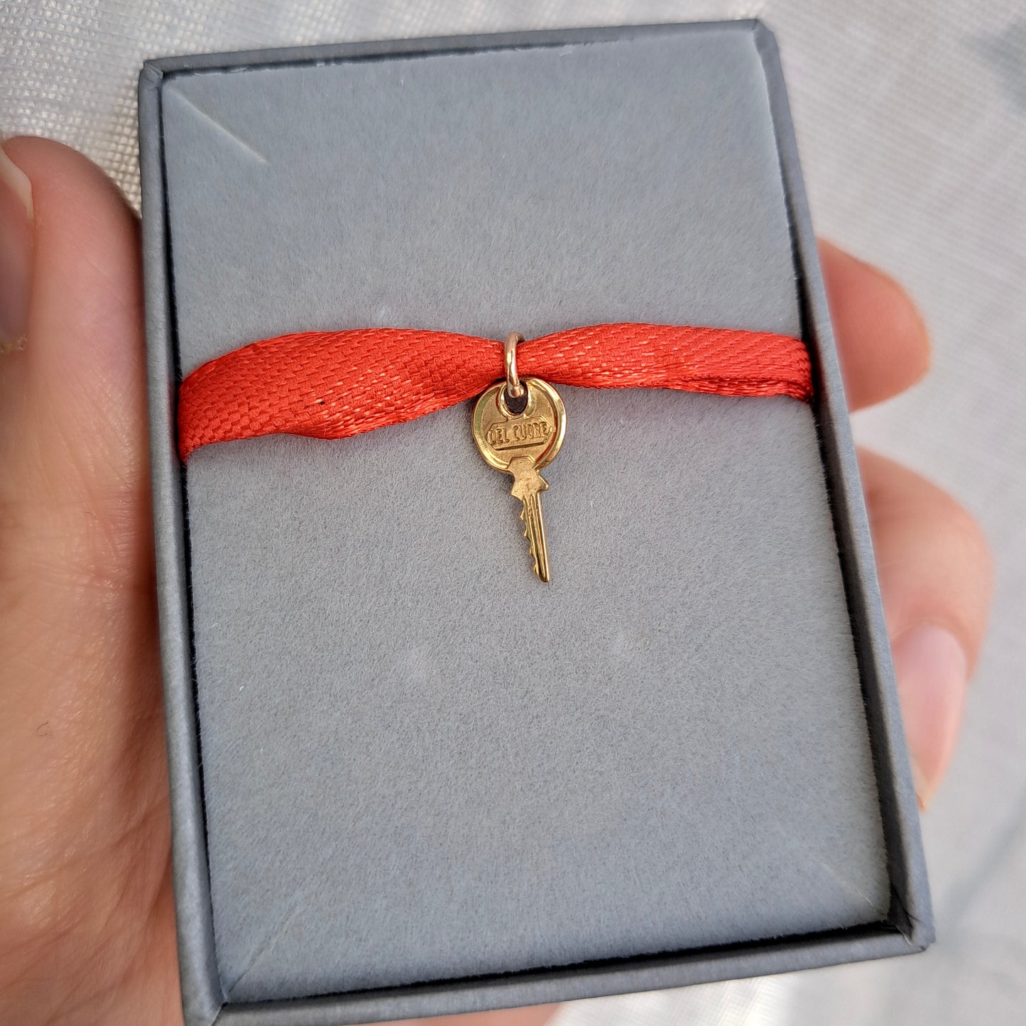 Pre-owned 9ct Gold Tiny Yale Key Charm
