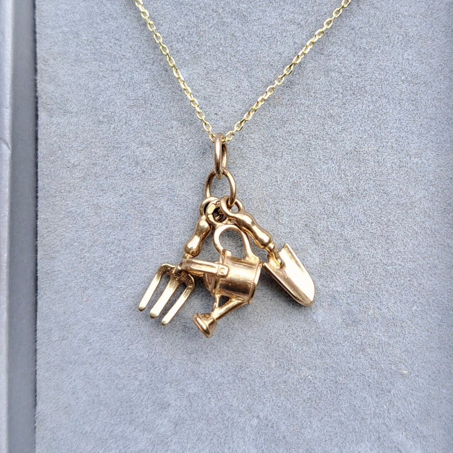 Vintage 9ct Gold Gardening Tool Set Charm