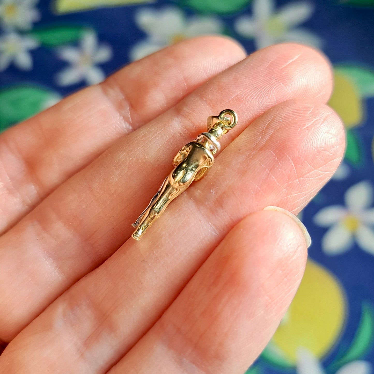Pre-owned 14ct Yellow and White Gold Nude Embracing Couple Pendant