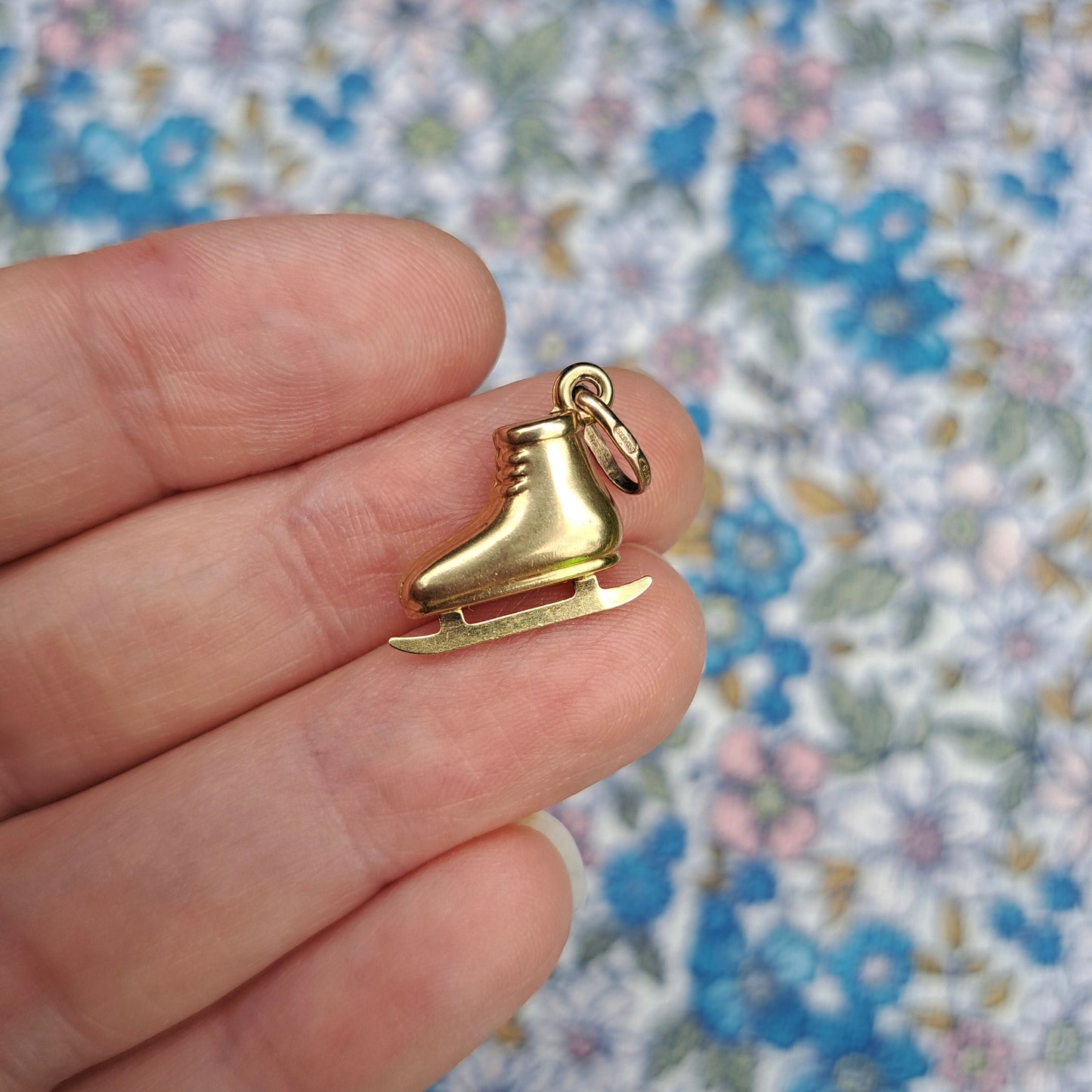 Vintage 9ct Gold Ice Skate Charm, 1995