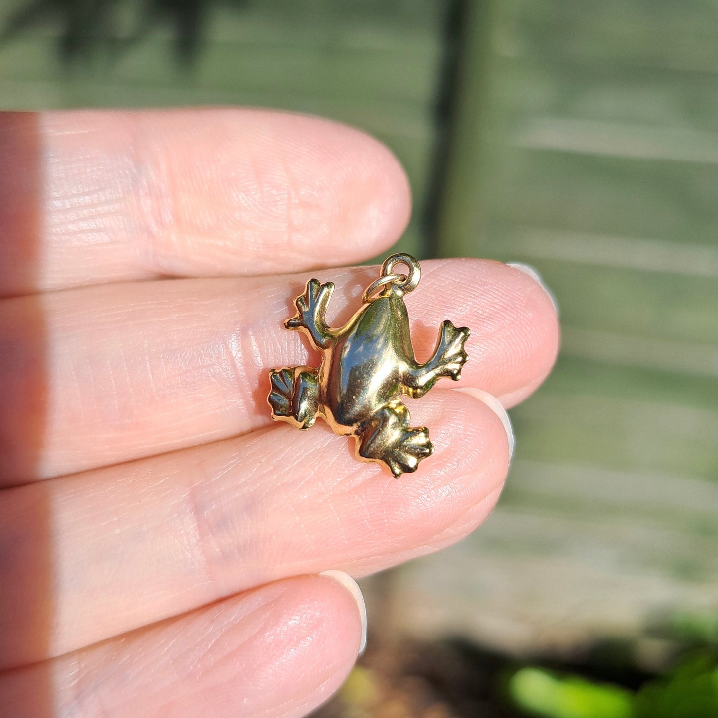 9ct Yellow Gold Puffy Frog Charm / Pendant