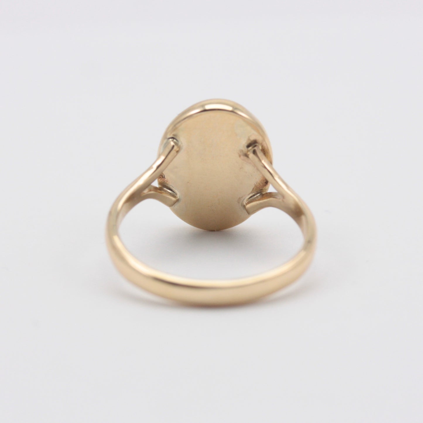 Vintage 9ct Gold and Jade Ring