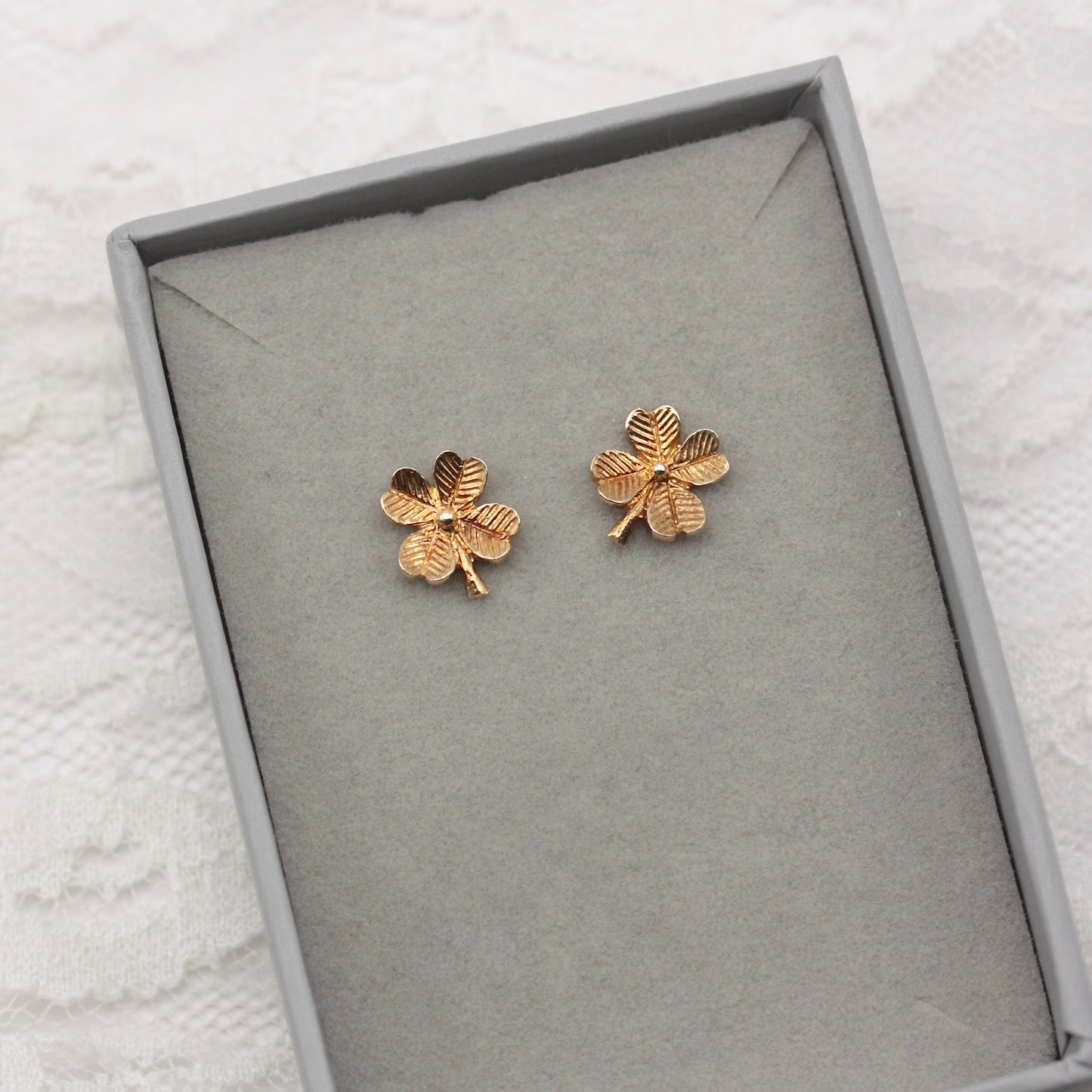 vintage 9ct gold four leaf clover earrings