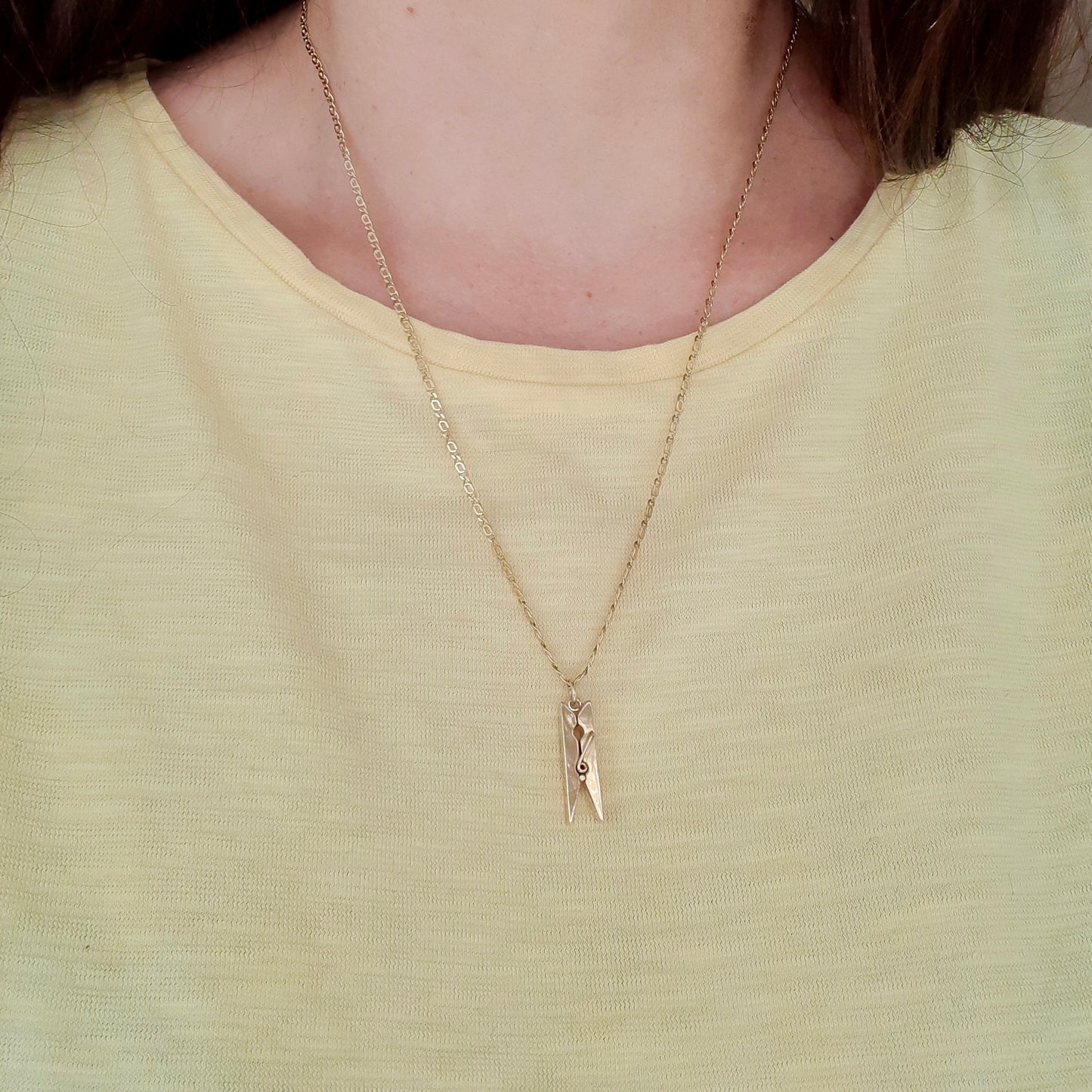 Vintage 9ct Gold Clothes Peg Charm