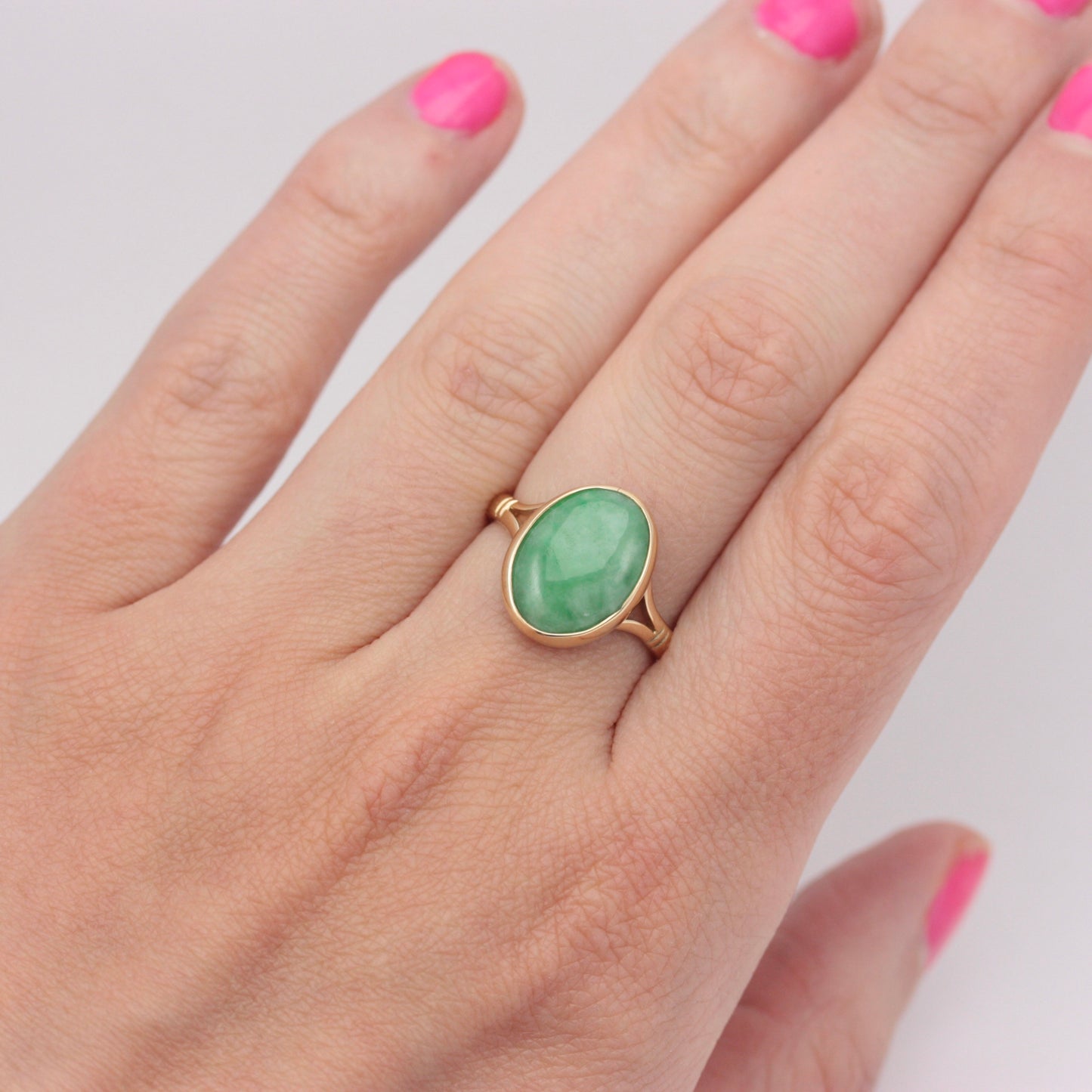 Vintage 9ct Gold and Jade Ring
