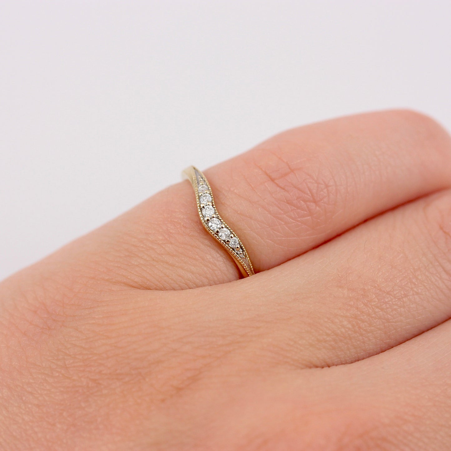 Pre-owned 9ct Gold Diamond Curved Wishbone Ring