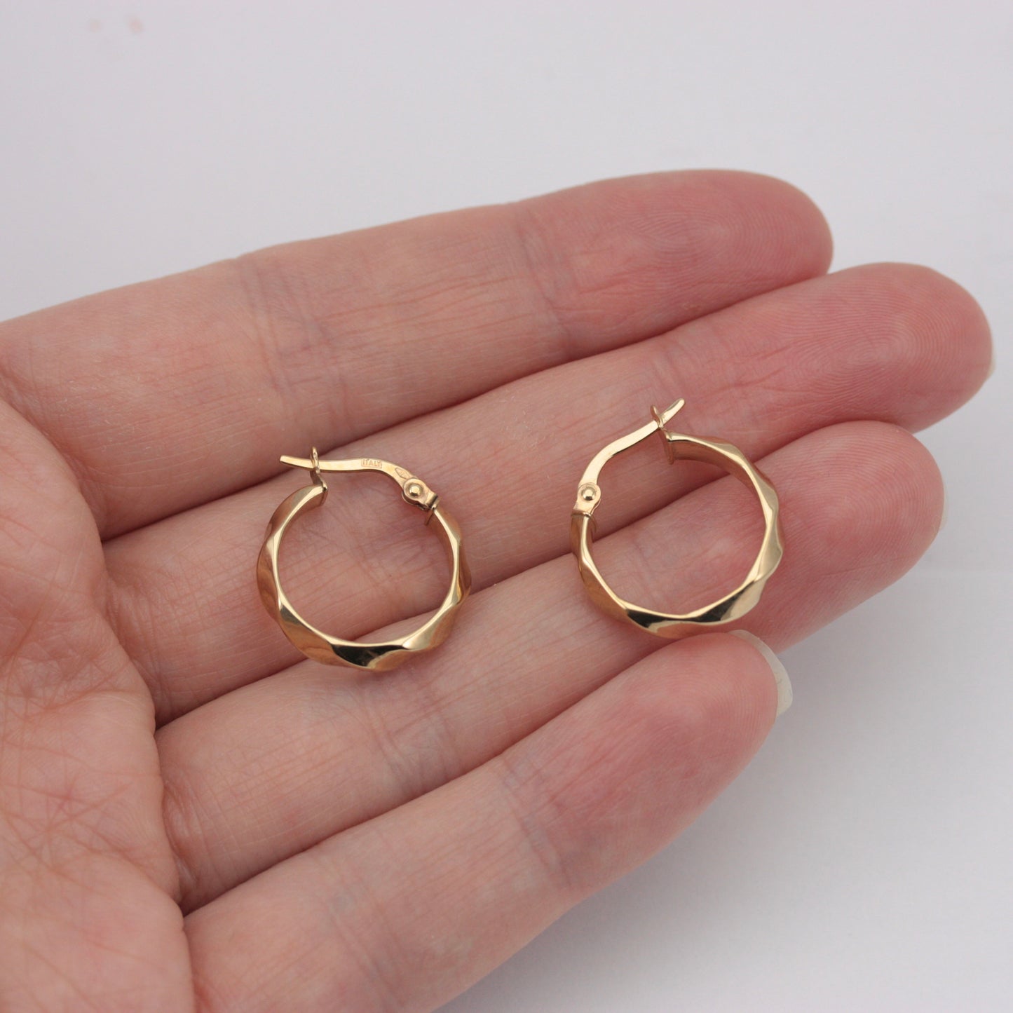 Pre-owned 9ct Gold Wide Twist Hoop Earrings, Medium