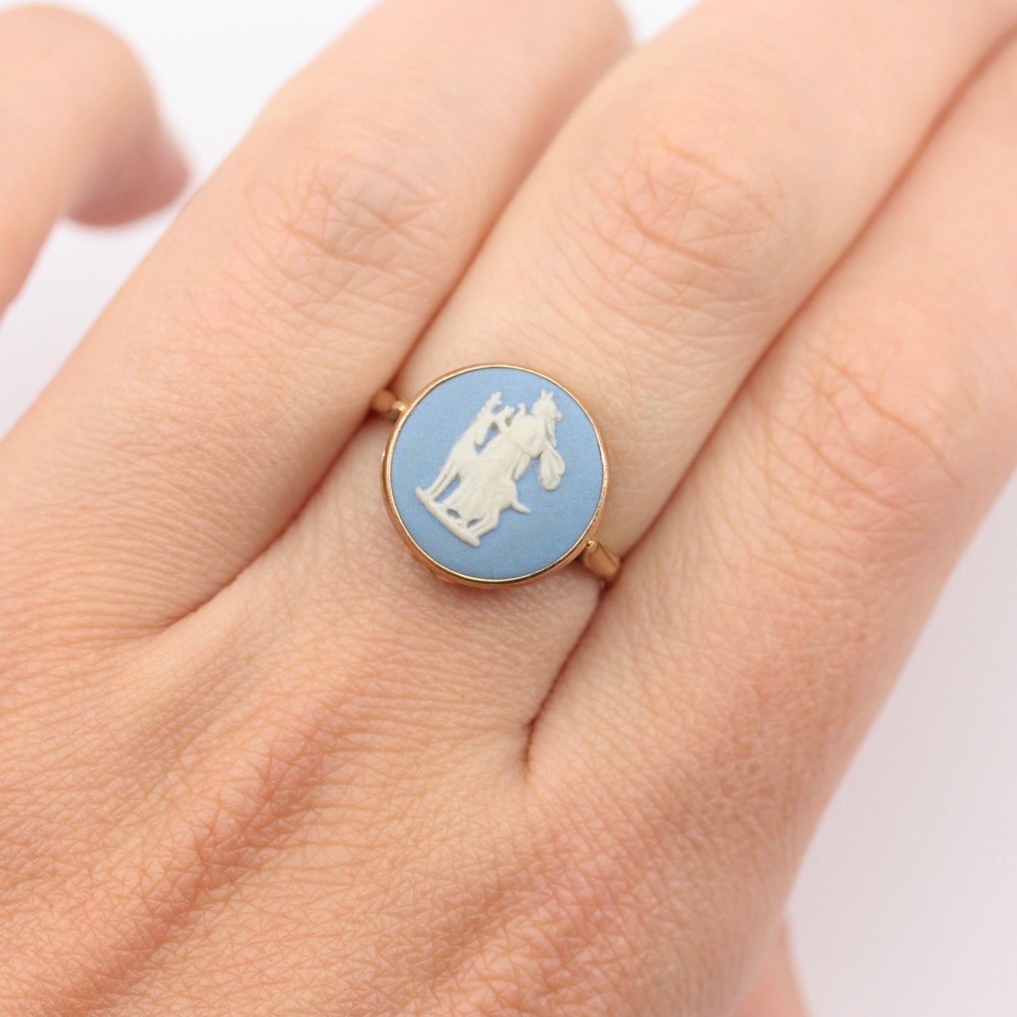 Vintage 9ct Gold Wedgwood Jasperware Ring, 1972