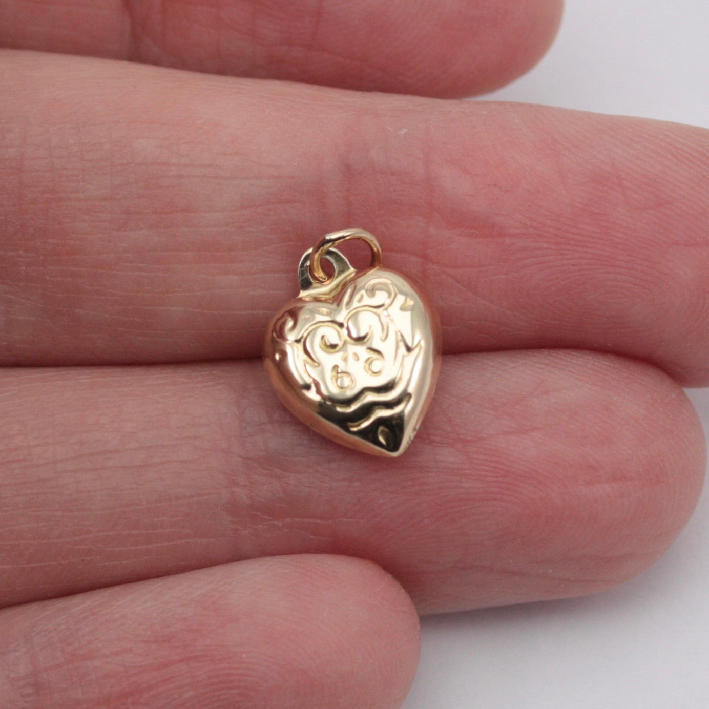 Small Vintage 9ct Gold Puffy Heart Charm