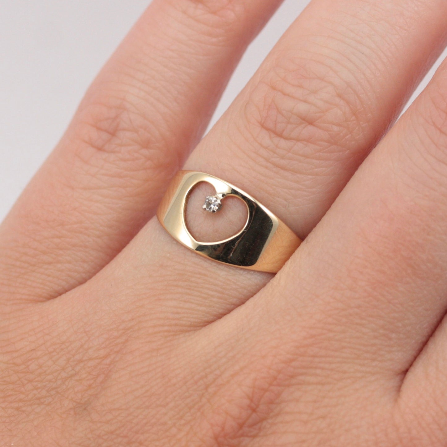 Vintage 9ct Gold Heart Cut Out Band with Diamond, 1978