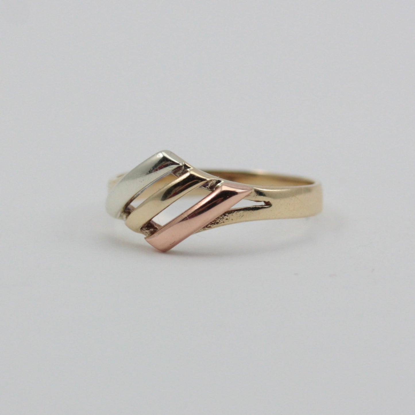 Vintage 9ct Tri Colour Gold Open Stripe Ring