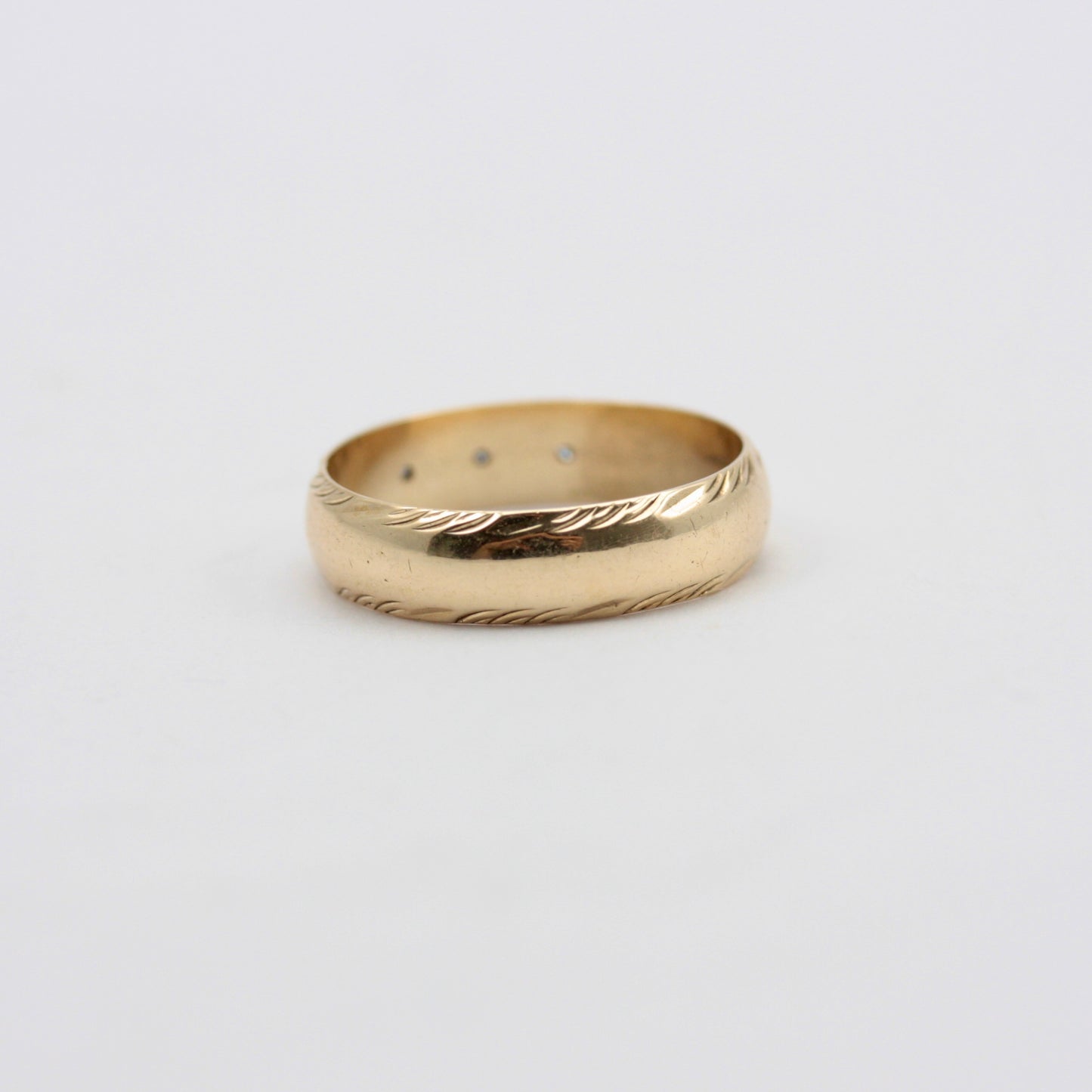 Pre-owned 9ct Gold Diamond Band Ring
