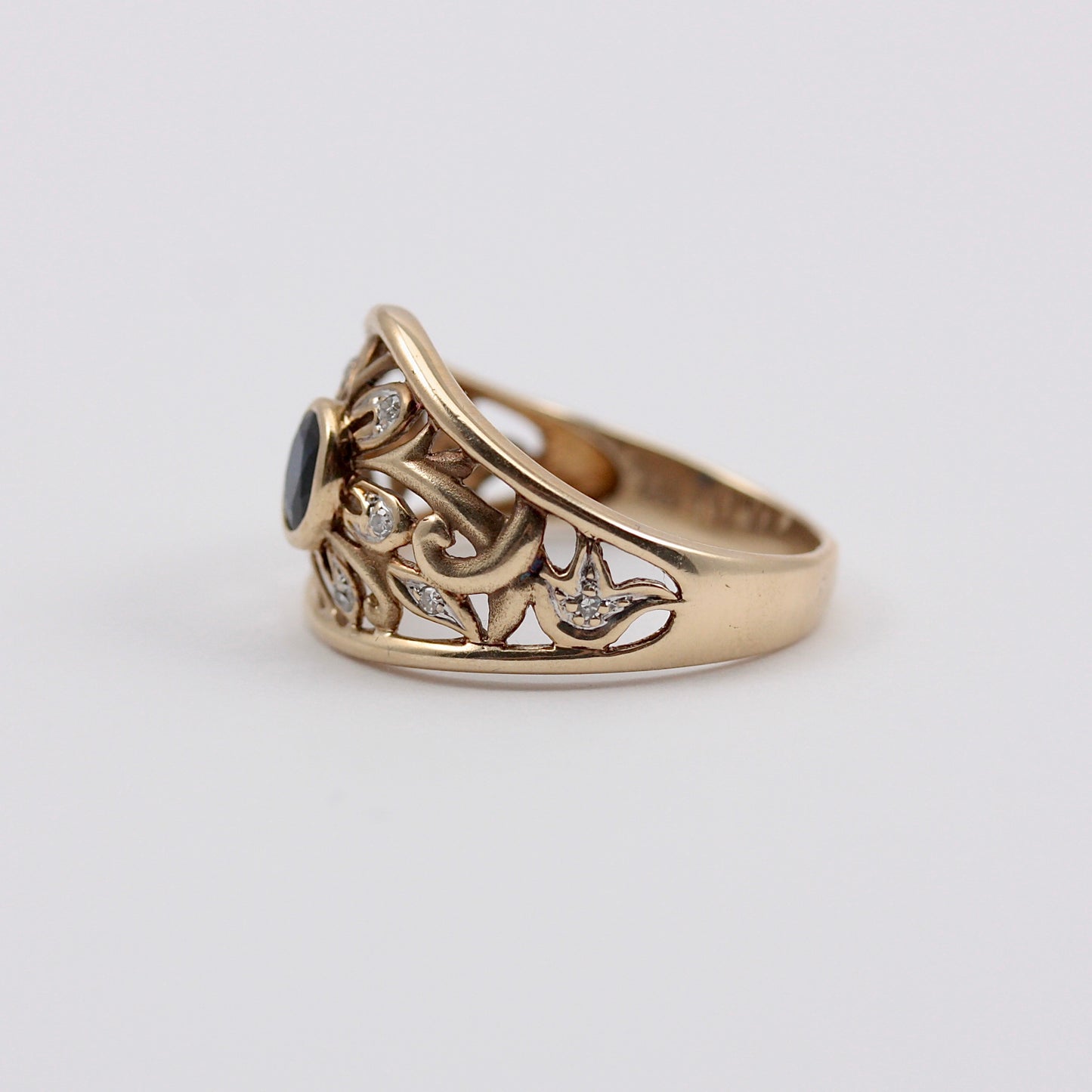 Pre-owned 9ct Gold Sapphire and Diamond Filigree Ring