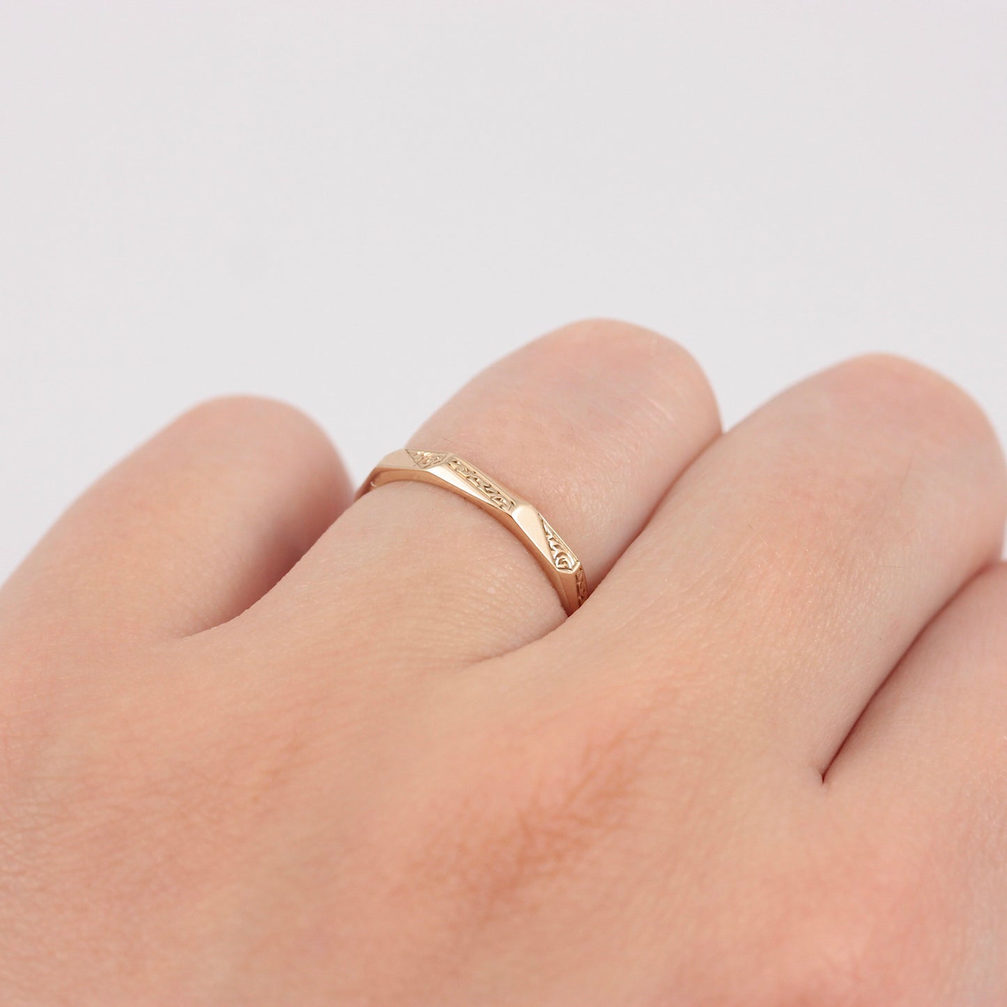 Vintage 9ct Gold Patterned Decagon Band Ring, 1953