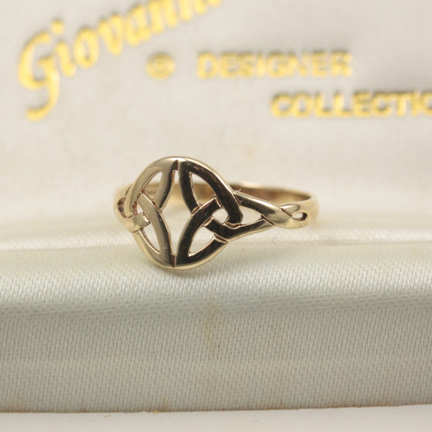 Late Vintage 9ct Gold Celtic Style Ring