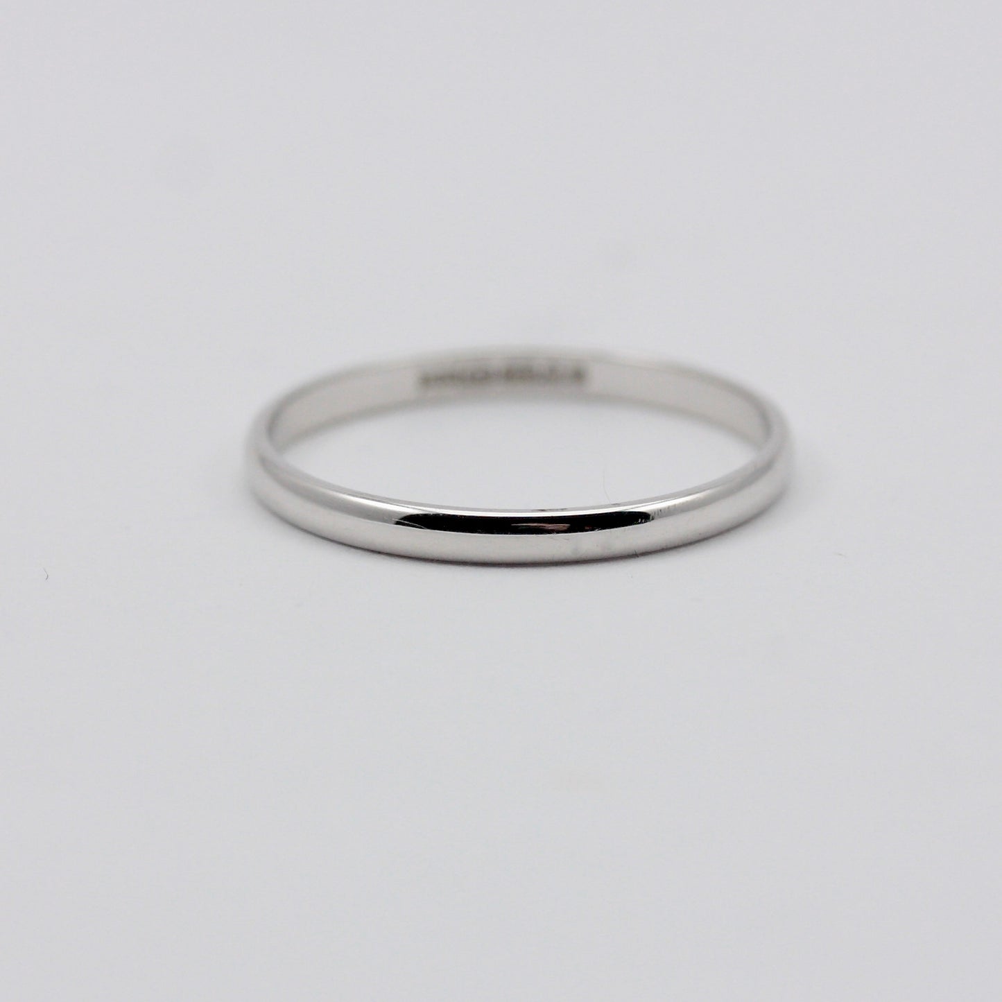 Pre-owned 9ct White Gold Wedding Band / Stacking Ring, 2mm