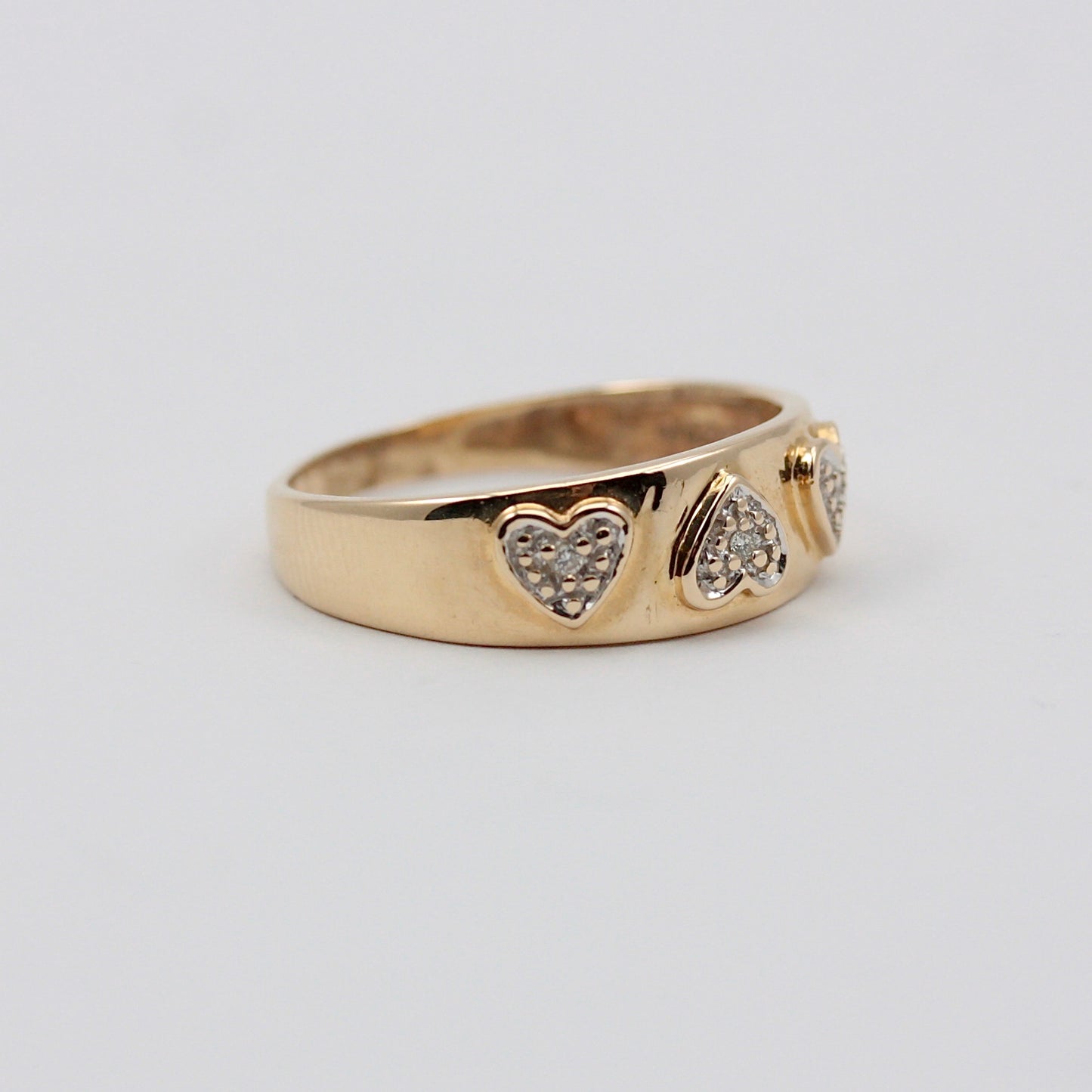 Pre-owned 18ct Gold Diamond Heart Band Ring