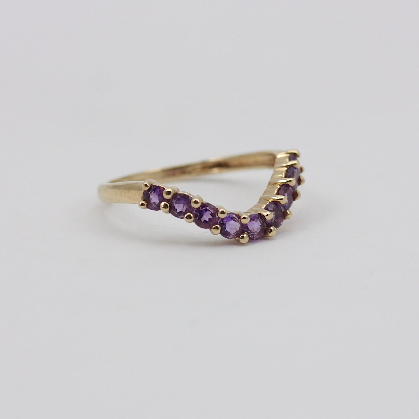 Pre-owned 9ct Gold Amethyst Curved Wishbone Ring