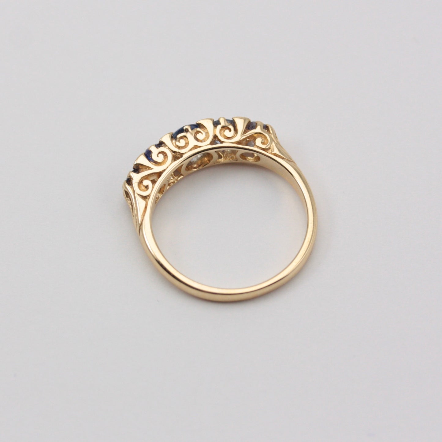 Vintage 9ct Gold 5 Stone Sapphire Ring