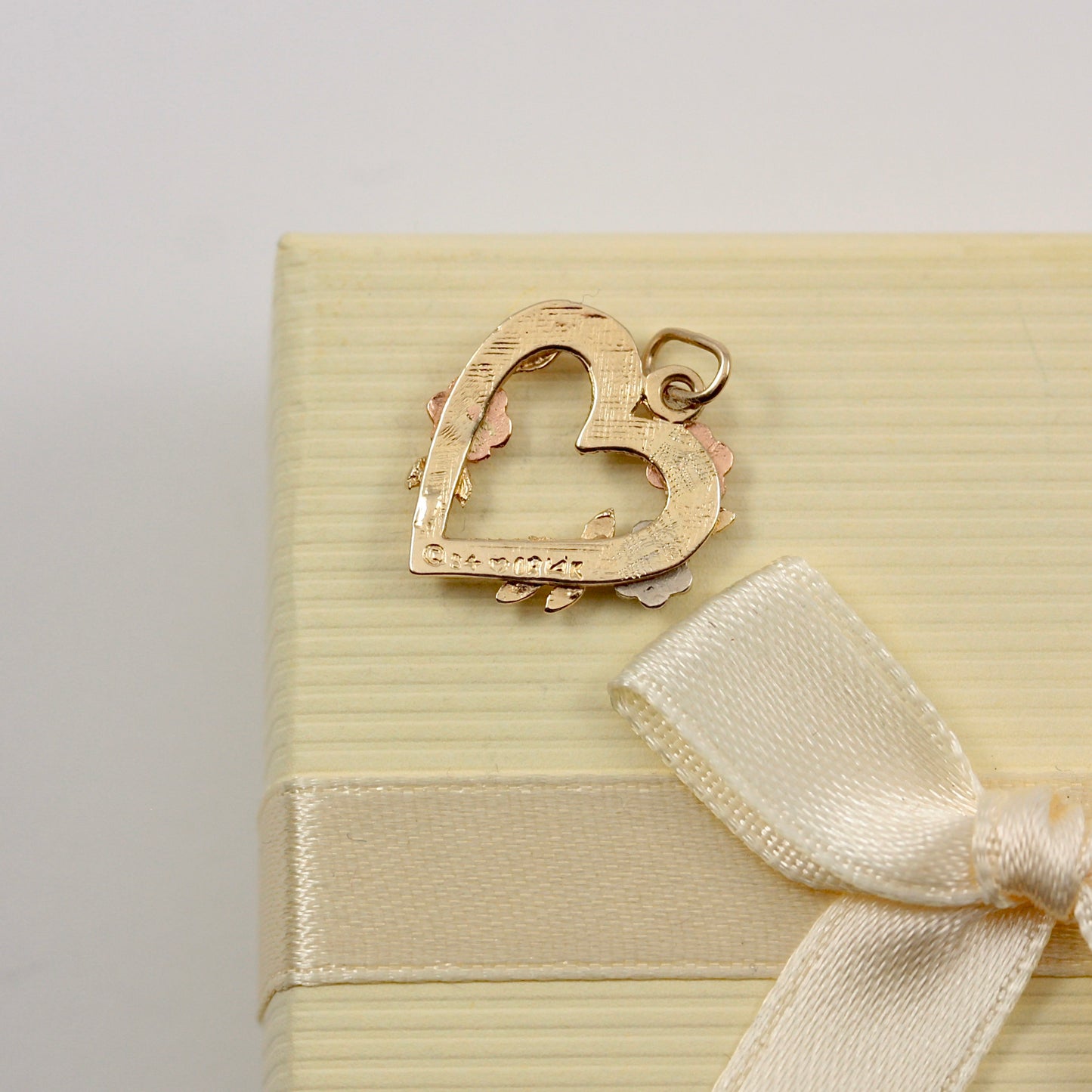 Vintage 14ct Gold Floral Heart Pendant, 1980s, OroAmerica