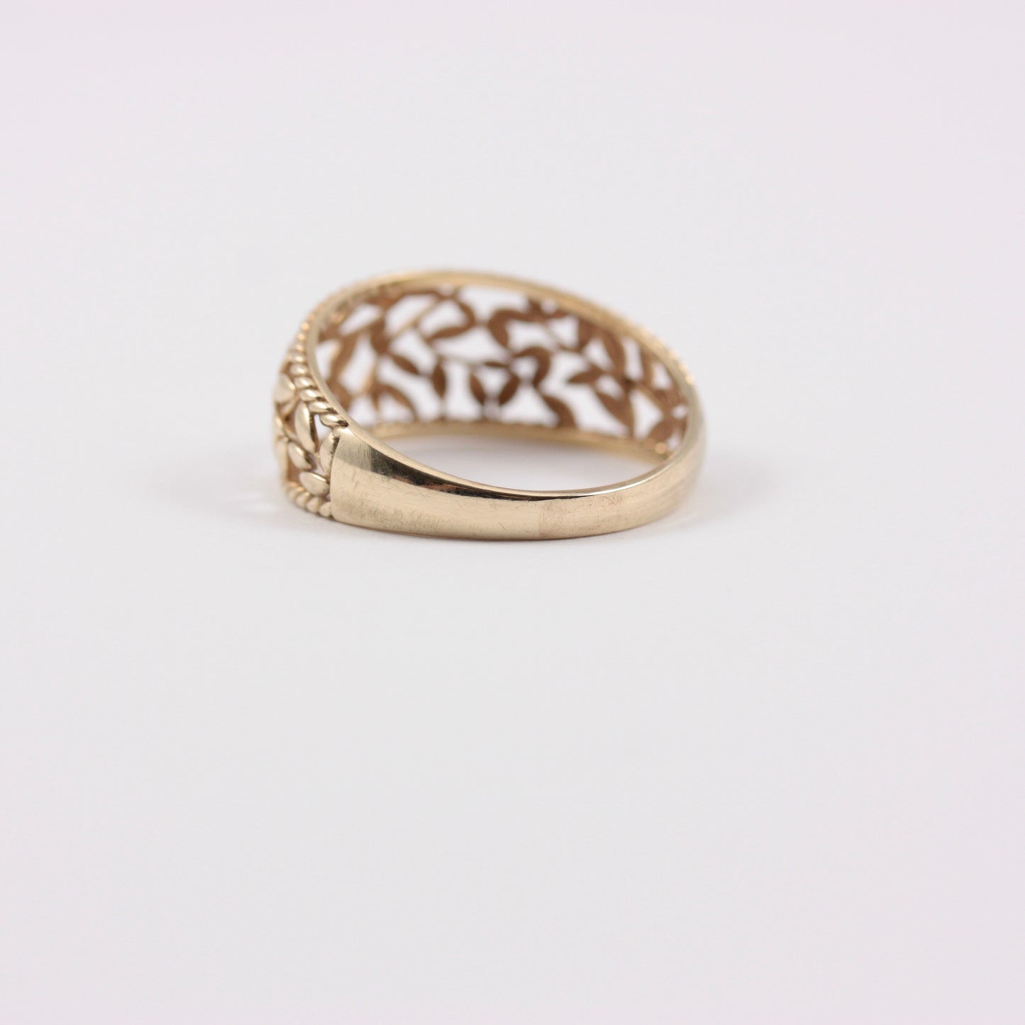 Pre-owned 9ct Gold Open Foliate Design Ring