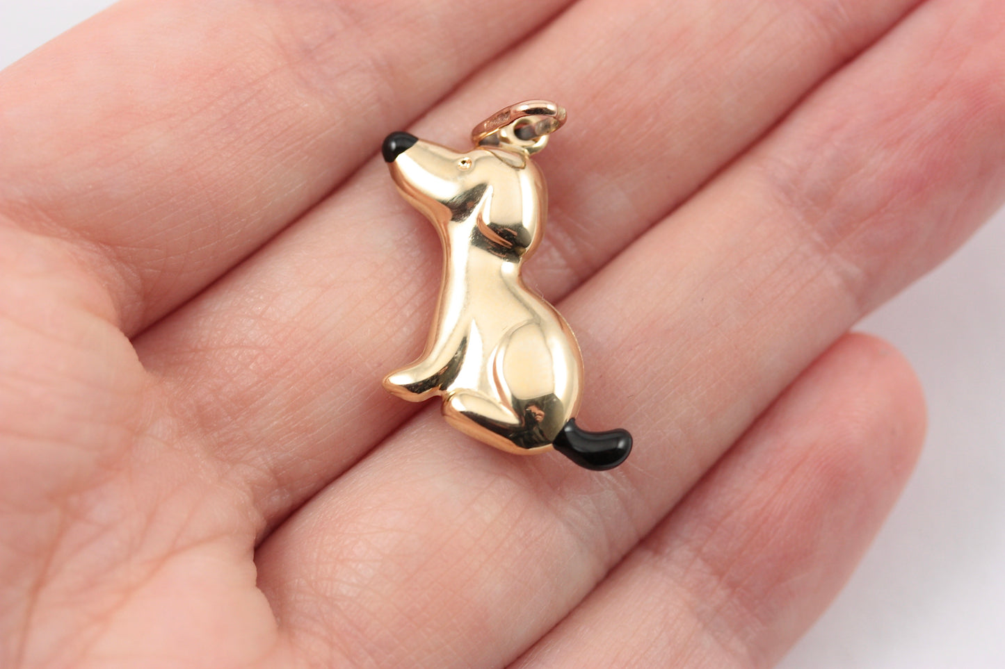Pre-owned 9ct Gold Dog Charm with Enamel Tail and Nose, by Unoaerre