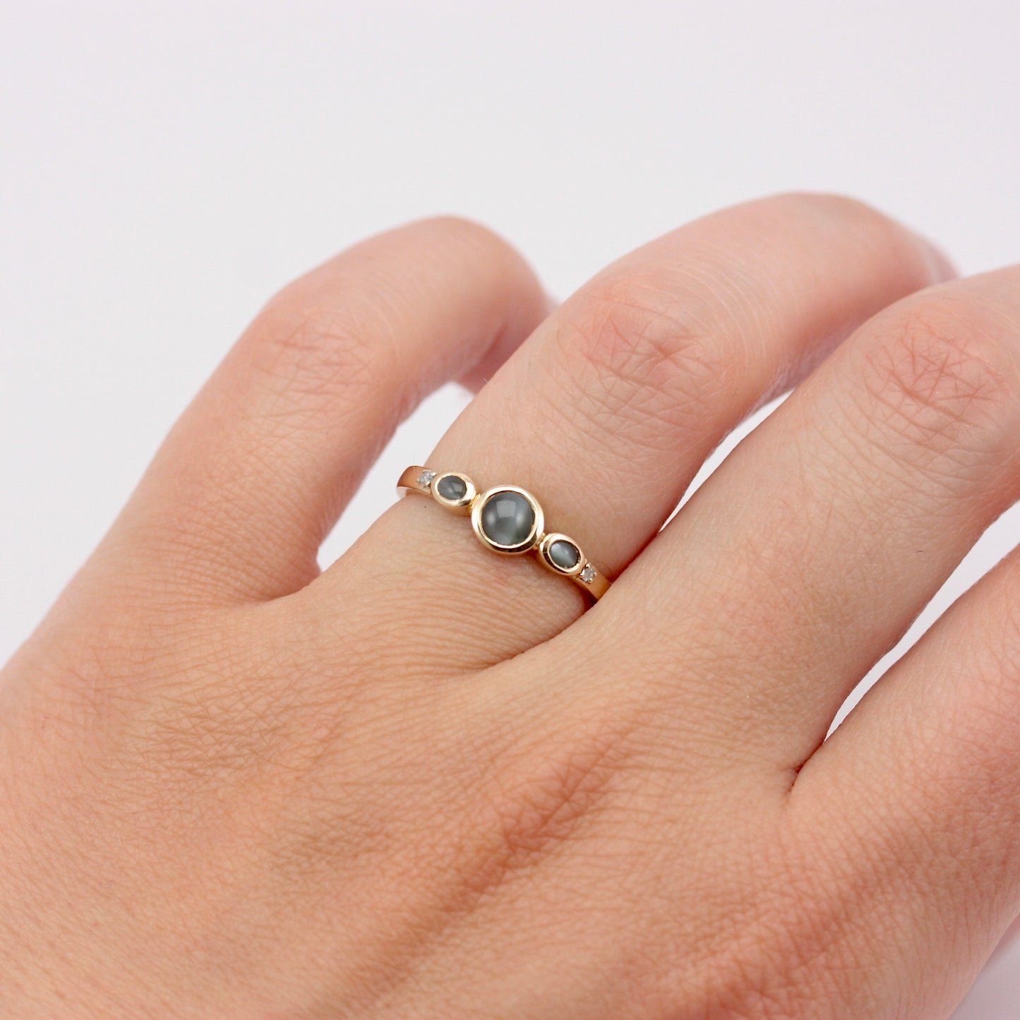 Pre-owned 9ct Gold Grey Cats Eye Chrysoberyl Ring