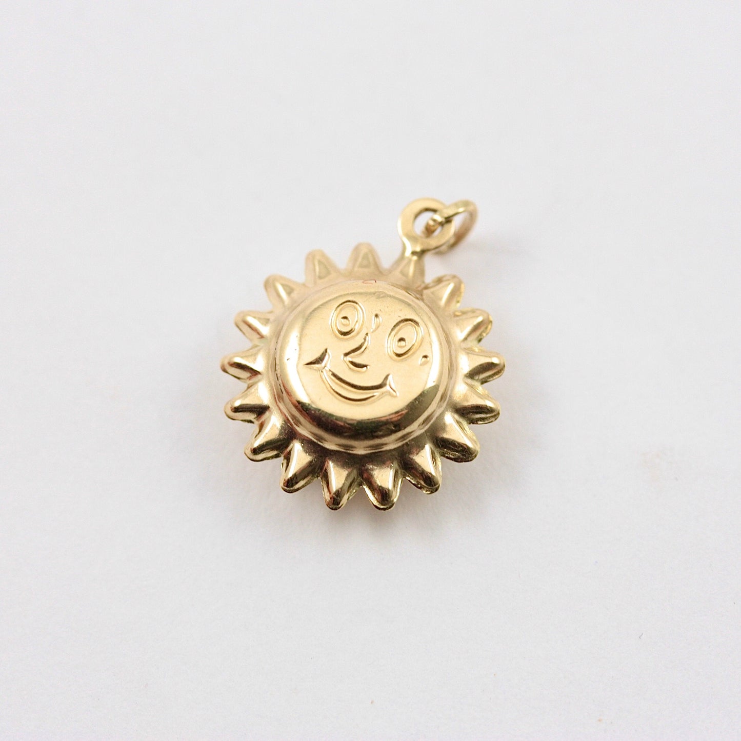 9ct gold puffy sun charm