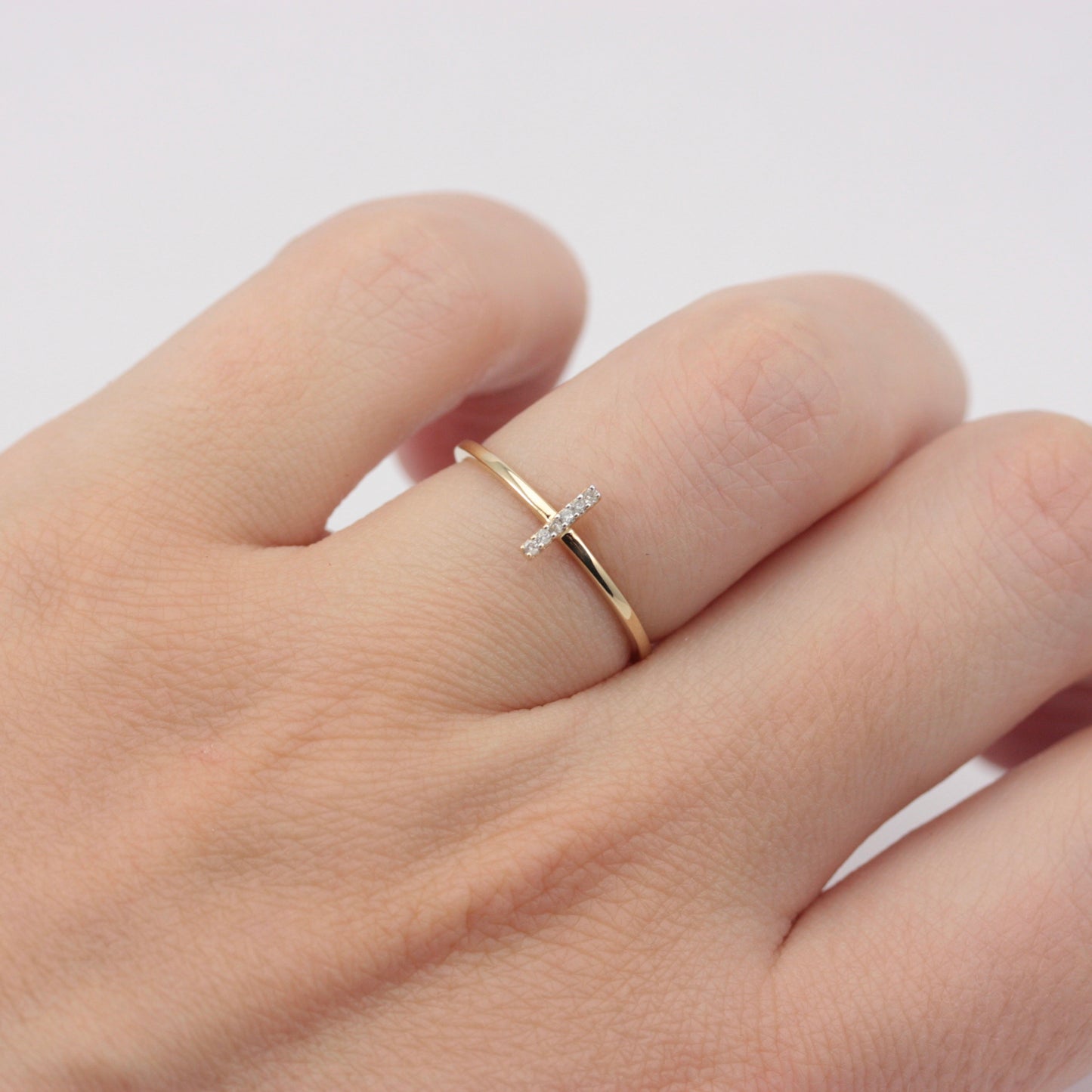 Pre-owned Dainty 9ct Gold Diamond Line Ring