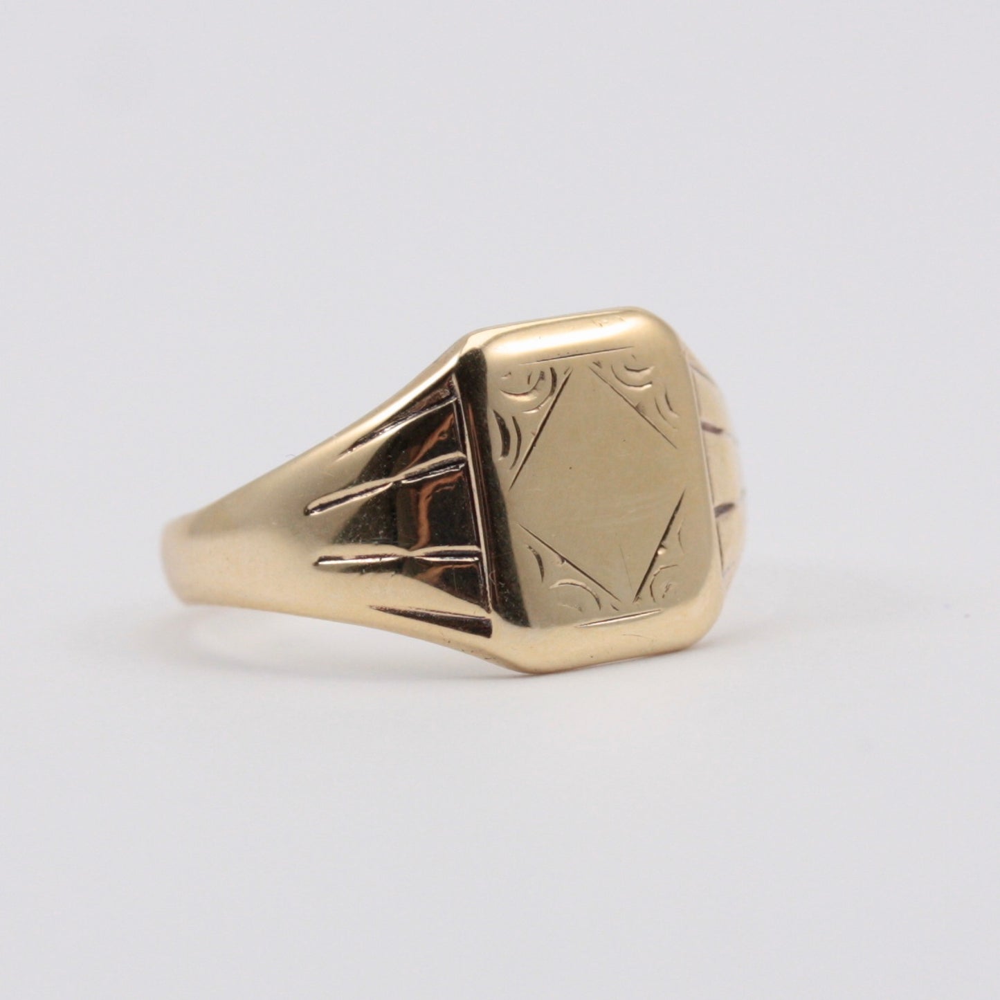 Vintage 9ct Gold Rectangle Shaped Signet Ring