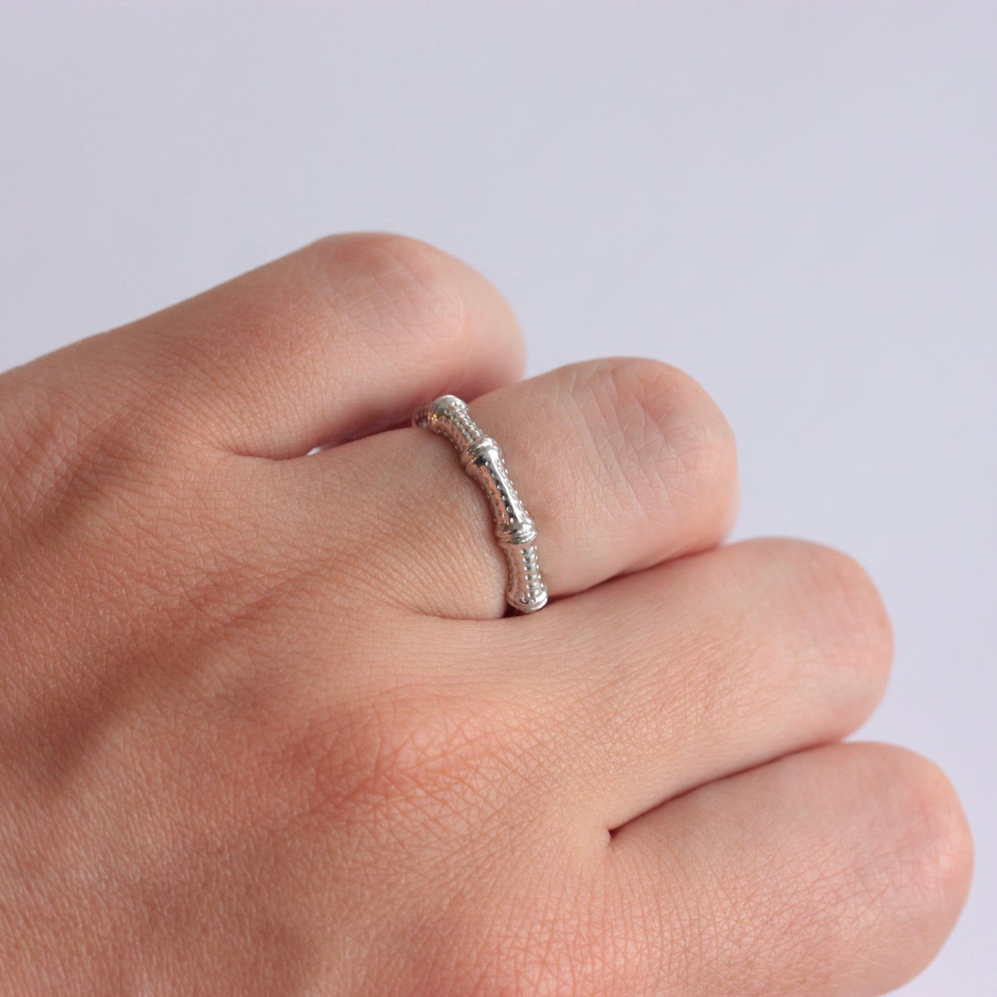 Vintage 9ct White Gold Textured Bamboo Design Ring
