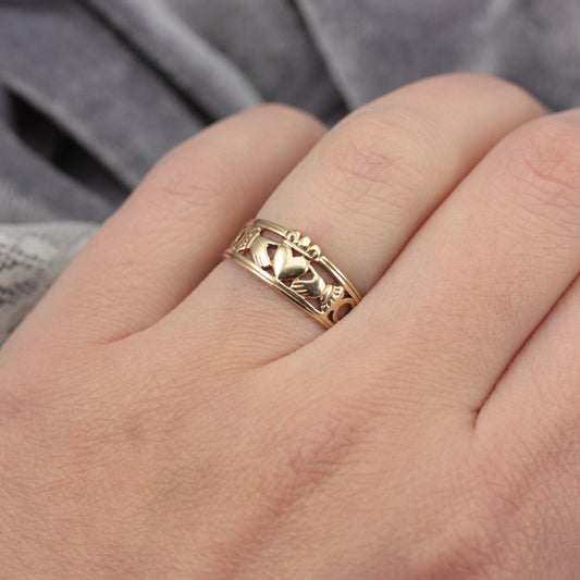 Vintage 9ct Gold Claddagh Band Ring