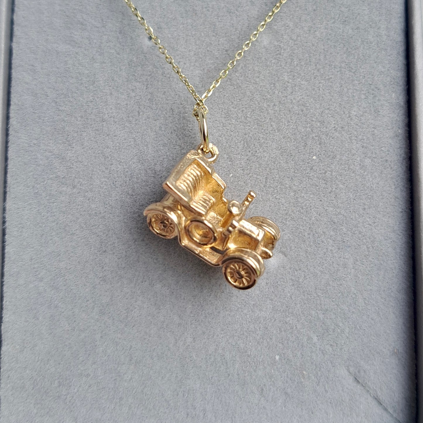 Solid 9ct Yellow Gold Old Fashioned Car Charm