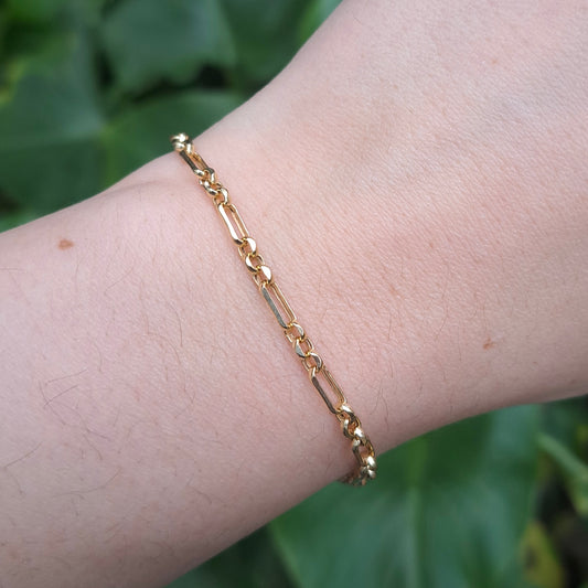 Pre-owned 9ct Yellow Gold Square Figaro Style Bracelet