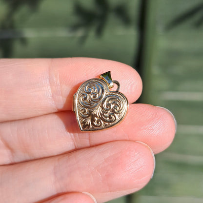 Late Vintage 9ct Yellow Gold Heart Locket