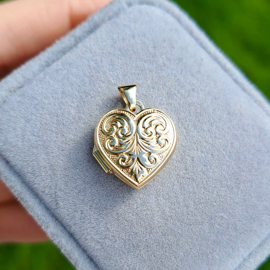 Late Vintage 9ct Yellow Gold Heart Locket
