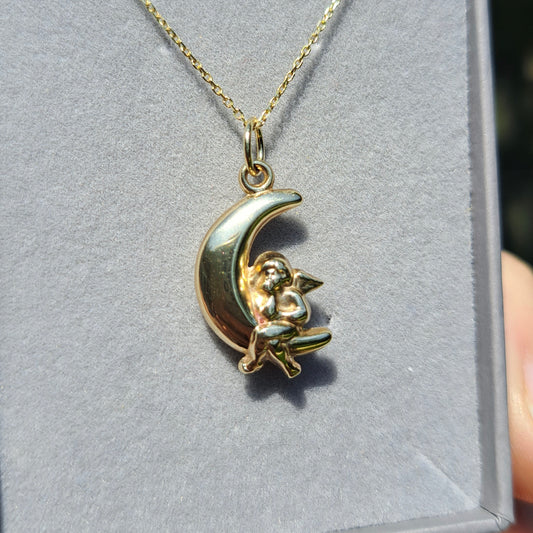 9ct Gold Cherub on Moon Charm / Pendant
