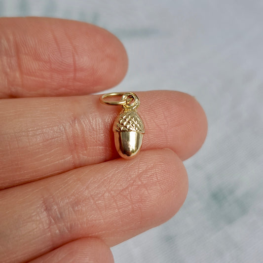 Vintage 9ct Gold Mini Acorn Charm