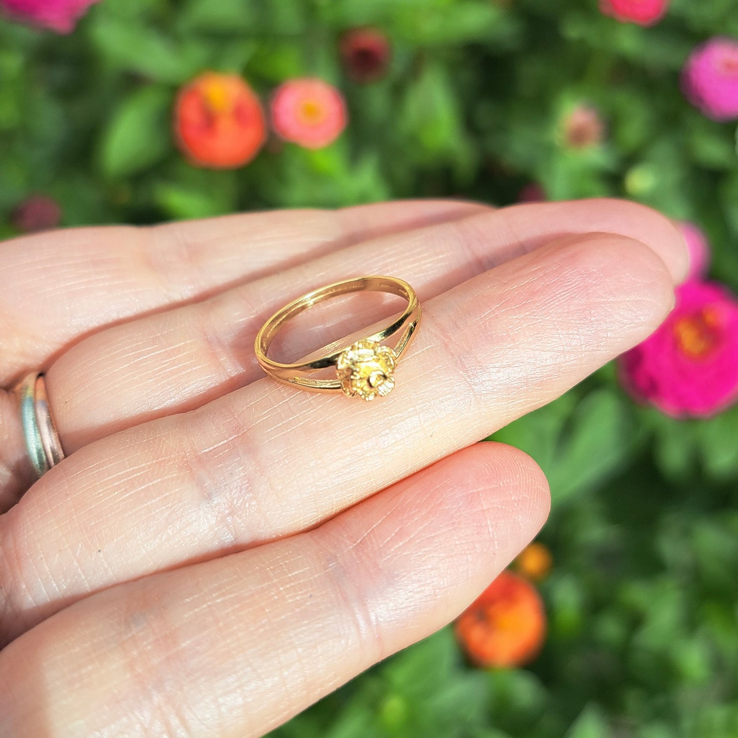 Vintage 9ct Gold Flower / Rose Ring, 1986