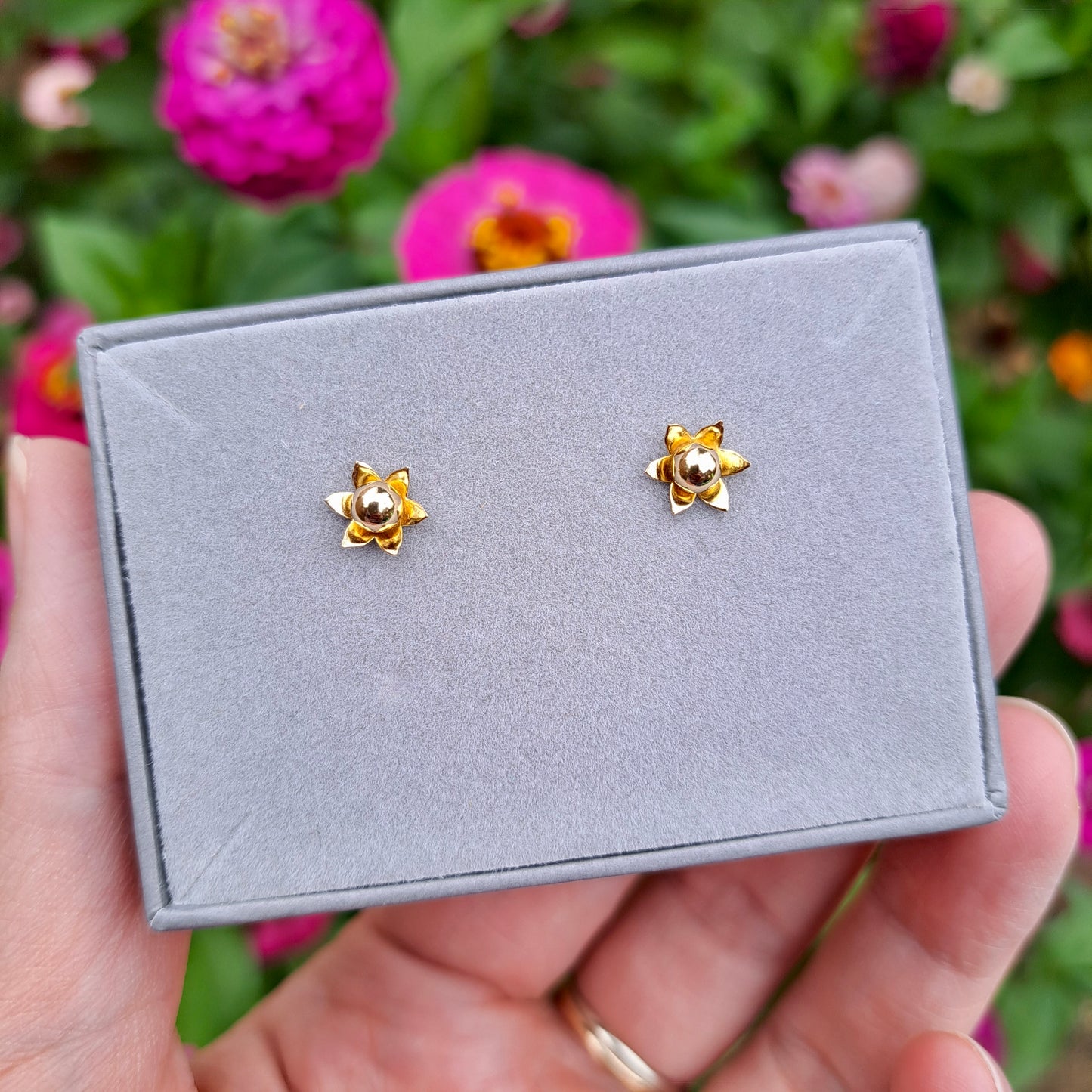 Vintage Solid 9ct Yellow Gold Flower Stud Earrings, 1977