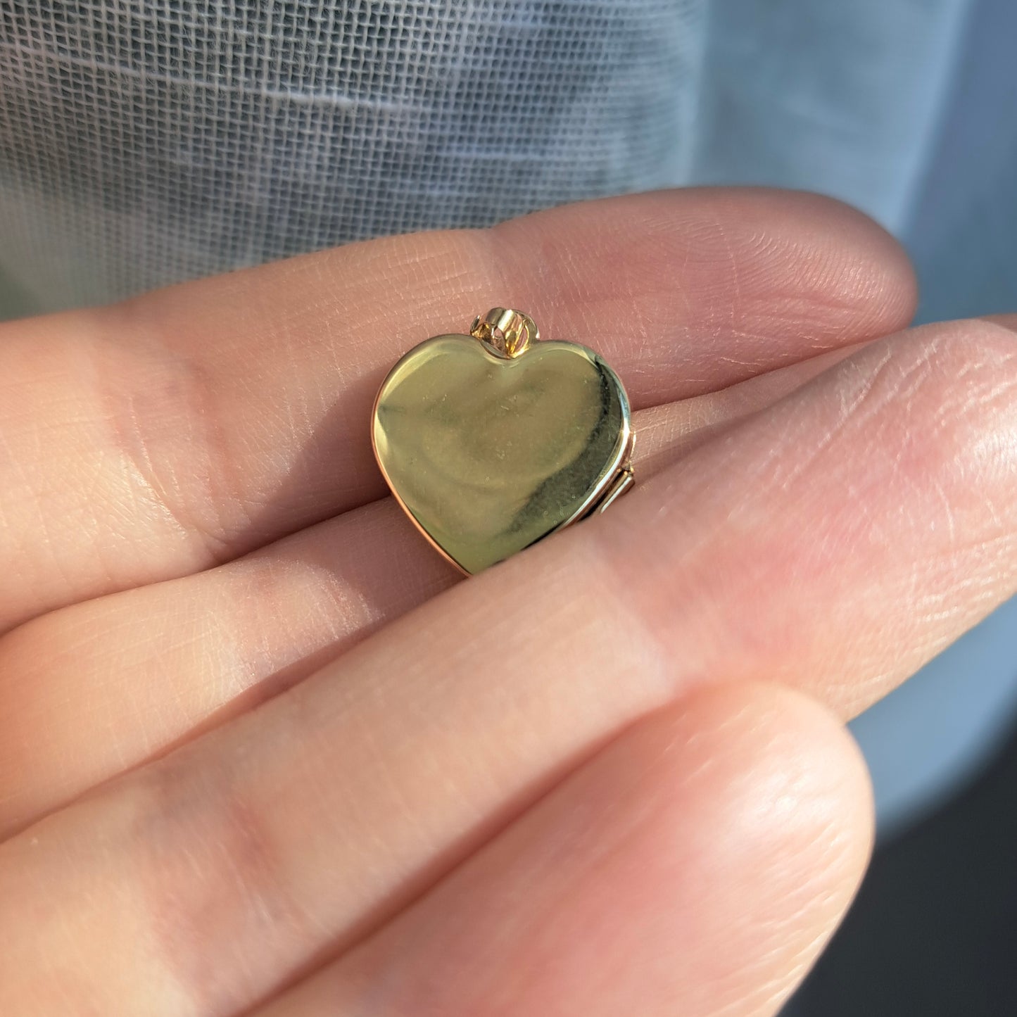 Vintage 9ct Gold Heart Locket Engraved with Doves and Hearts, 1993