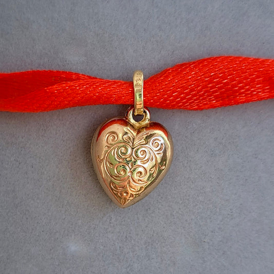Vintage 9ct Gold Engraved Heart Charm