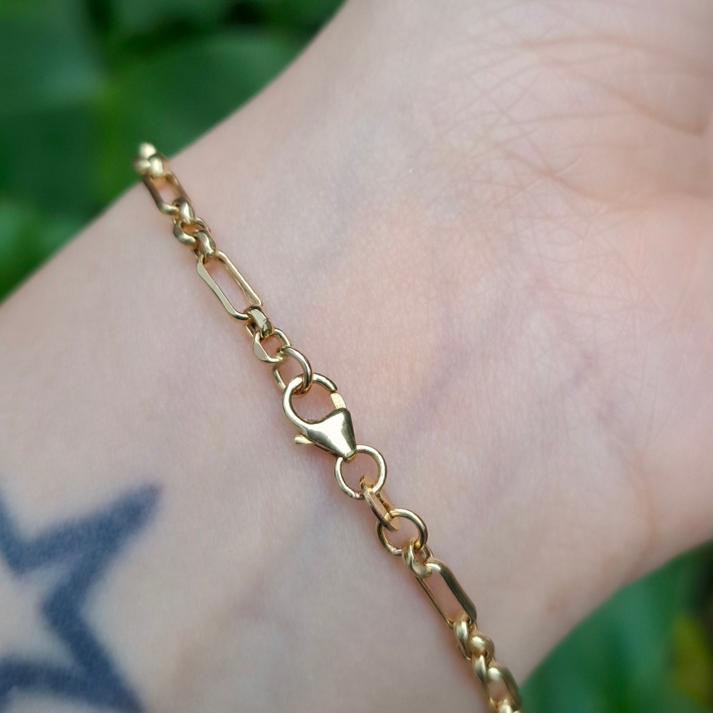 Pre-owned 9ct Yellow Gold Square Figaro Style Bracelet