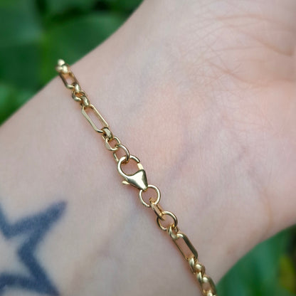 Pre-owned 9ct Yellow Gold Square Figaro Style Bracelet