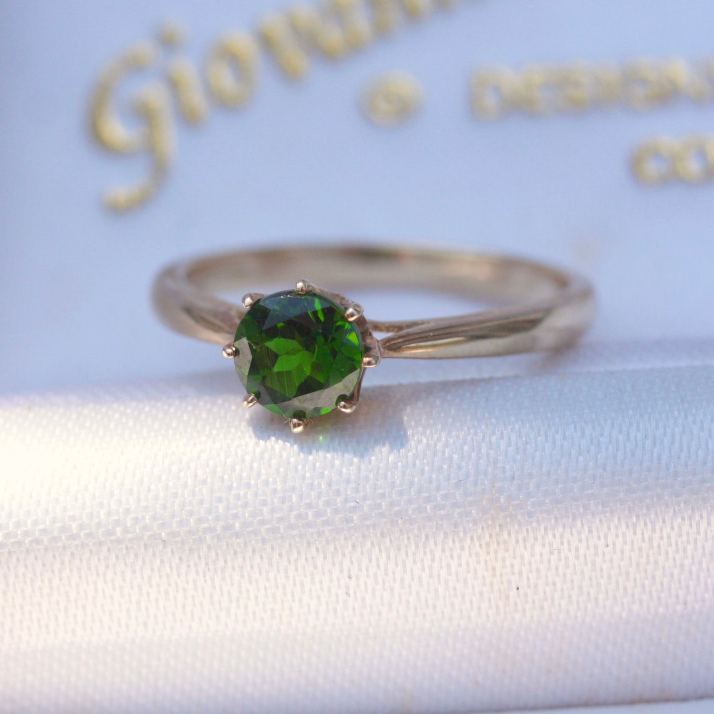 Pre-owned 9ct Gold Chrome Diopside Solitaire Ring