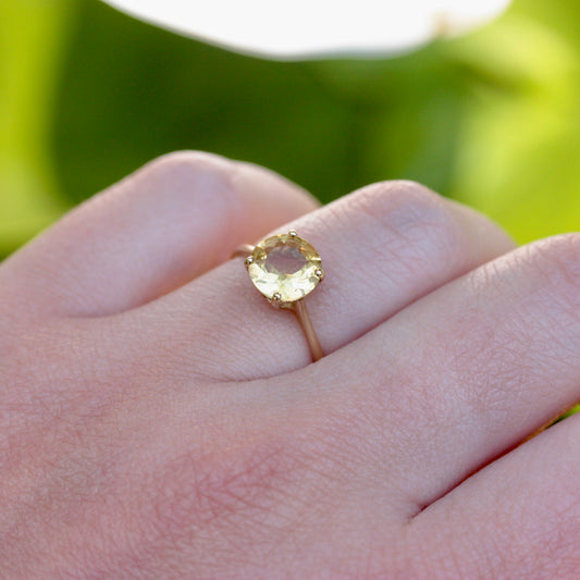 Pre-owned 9ct Gold Citrine Solitaire Ring