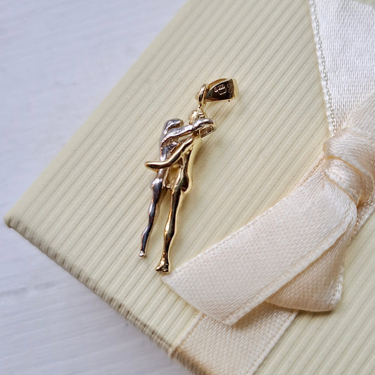 Pre-owned 14ct Yellow and White Gold Nude Embracing Couple Pendant