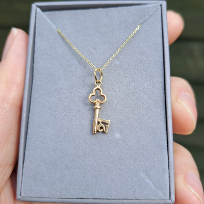 9ct Gold Mini "21" Key Charm / Pendant